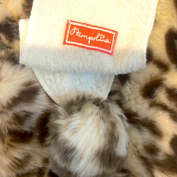 PAMPOLINA GIRLS FAUX LEOPARD PRINT BUCKET HAT WITH POMPOM ATTACHED TIES EC SZ M - Picture 4 of 4
